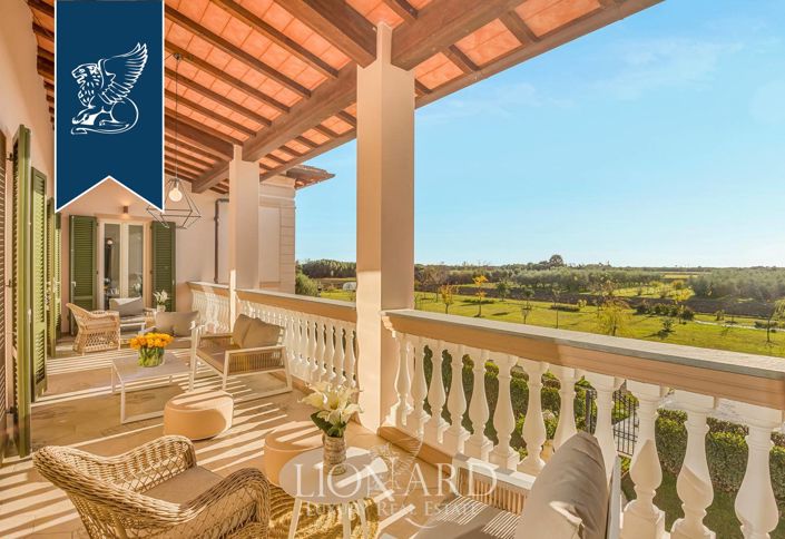 Image No.11-7 Bed Villa for sale