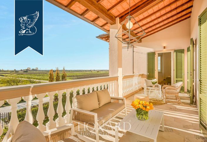 Image No.12-7 Bed Villa for sale