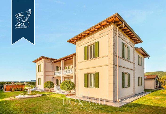 Image No.5-7 Bed Villa for sale