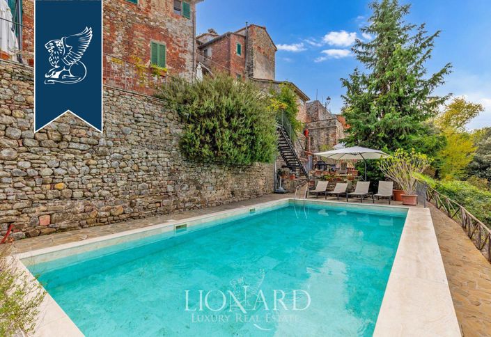 Image No.5-12 Bed Hotel for sale