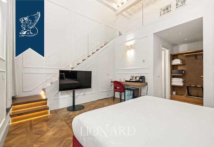 Image No.18-5 Bed Apartment for sale