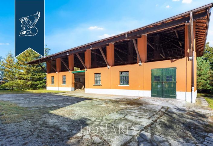 Image No.8-6 Bed Villa for sale