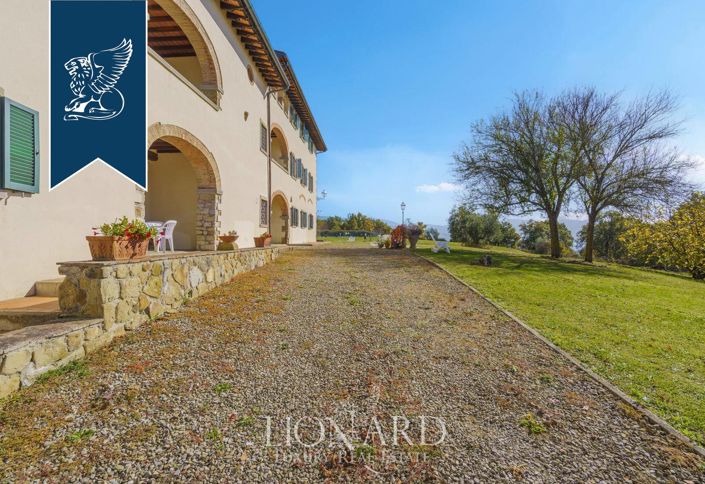 Image No.12-15 Bed Farmhouse for sale