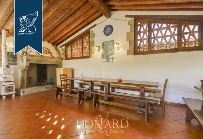 Image No.18-15 Bed Farmhouse for sale