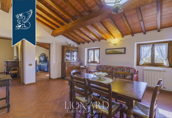 Image No.20-15 Bed Farmhouse for sale