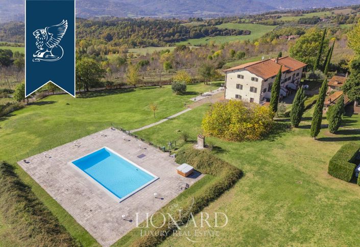 Image No.3-15 Bed Farmhouse for sale