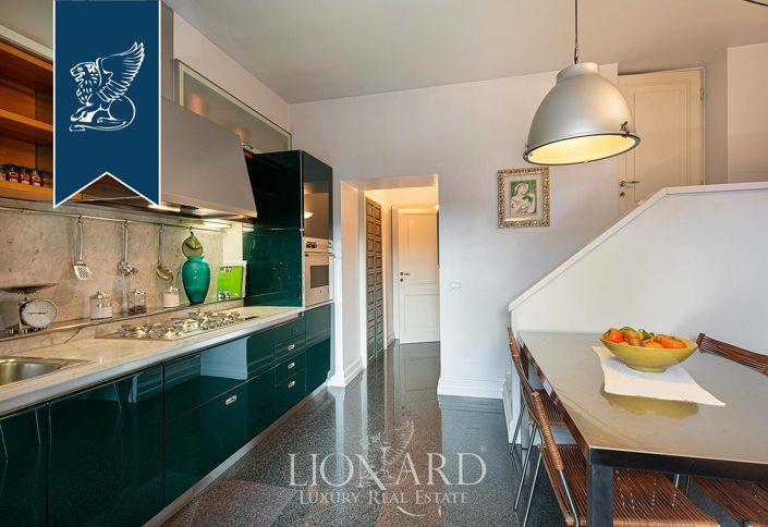 Image No.13-6 Bed Apartment for sale