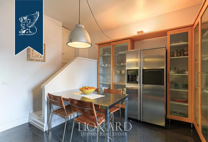 Image No.14-6 Bed Apartment for sale