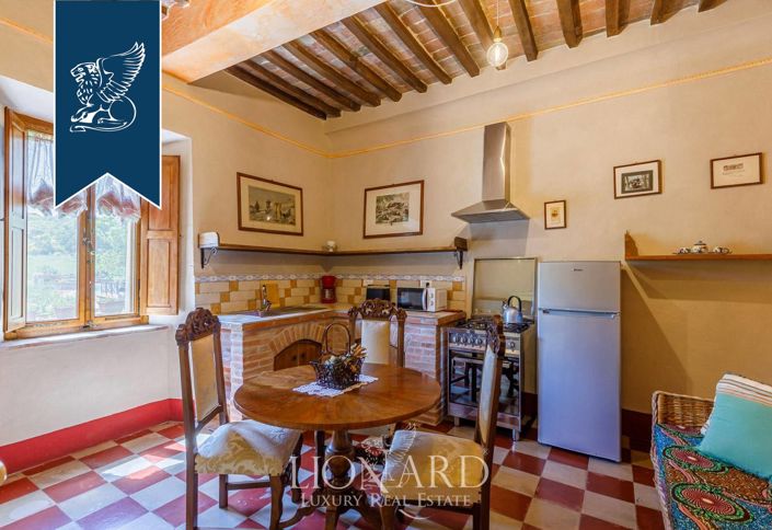 Image No.31-12 Bed Villa for sale