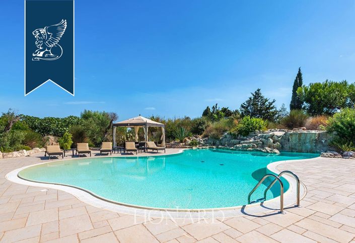 Image No.13-14 Bed Farmhouse for sale