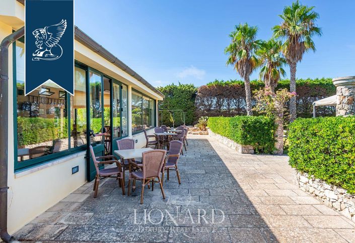 Image No.9-14 Bed Farmhouse for sale