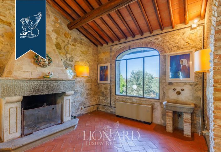 Image No.20-7 Bed Villa for sale