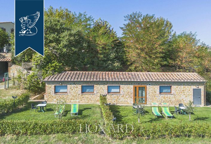 Image No.3-Ferme de 19 chambres à vendre à Chianciano Terme