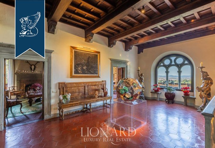 Image No.16-10 Bed Villa for sale