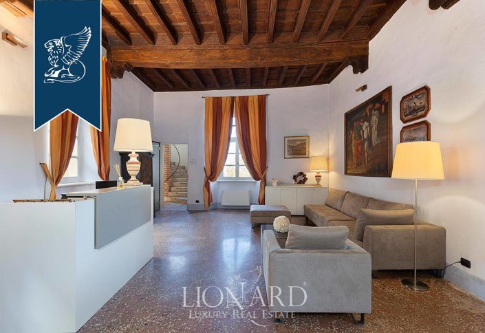 Image No.23-10 Bed Property for sale