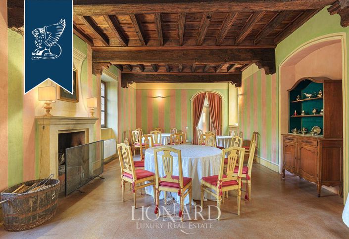 Image No.25-10 Bed Property for sale