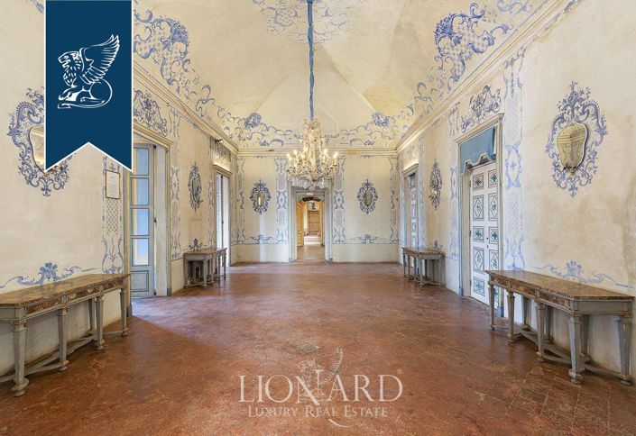 Image No.27-10 Bed Property for sale