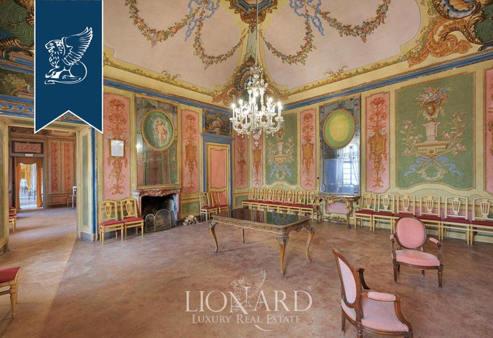 Image No.35-10 Bed Property for sale