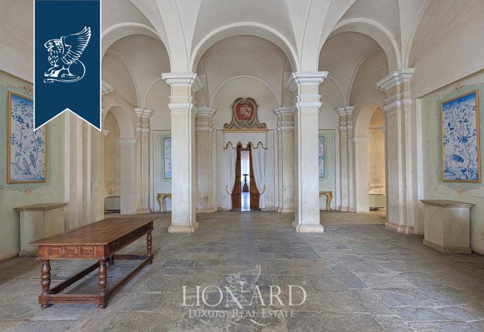 Image No.39-10 Bed Property for sale