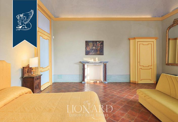 Image No.45-10 Bed Property for sale