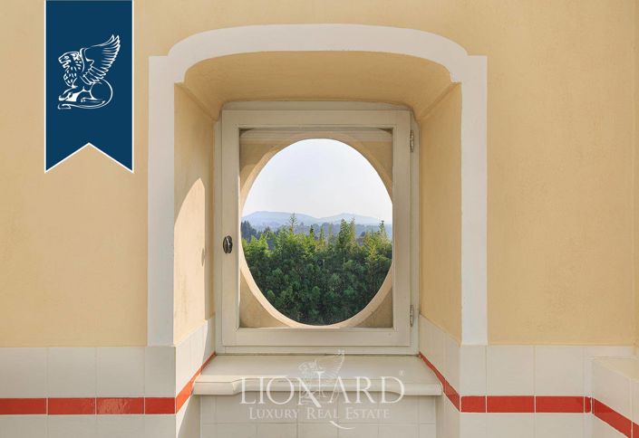 Image No.49-10 Bed Property for sale