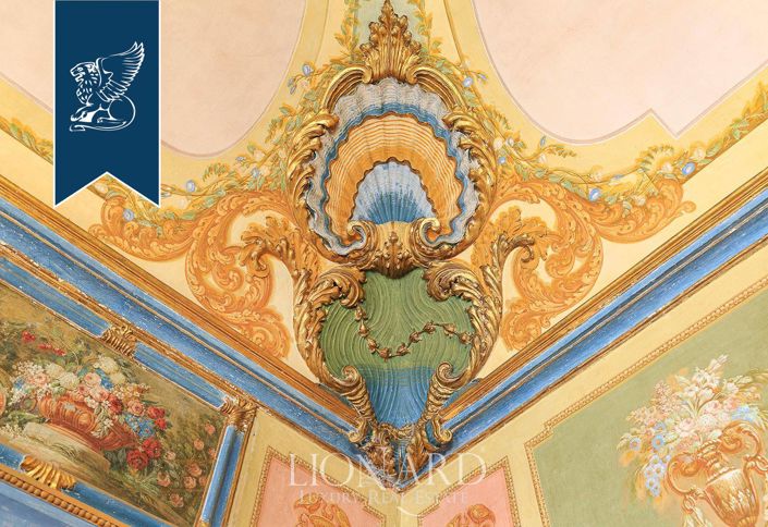 Image No.59-10 Bed Property for sale