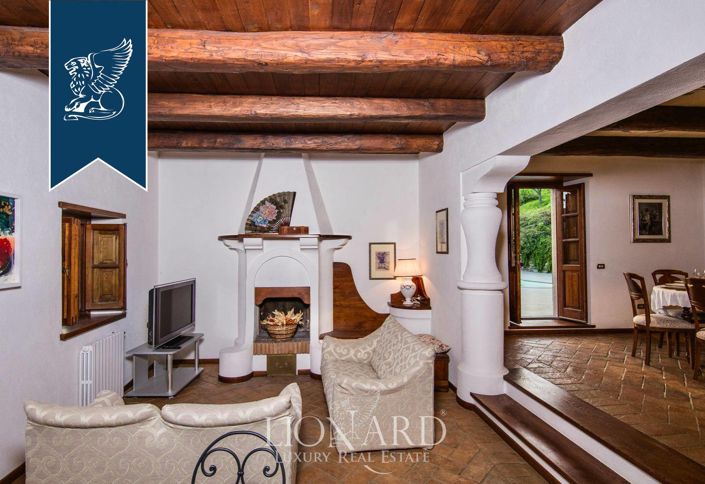 Image No.10-6 Bed Country House for sale