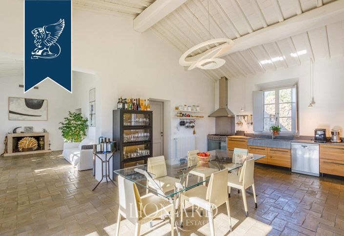 Image No.17-11 Bed Farmhouse for sale