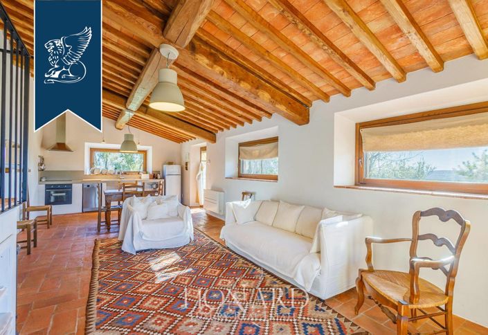 Image No.19-11 Bed Farmhouse for sale