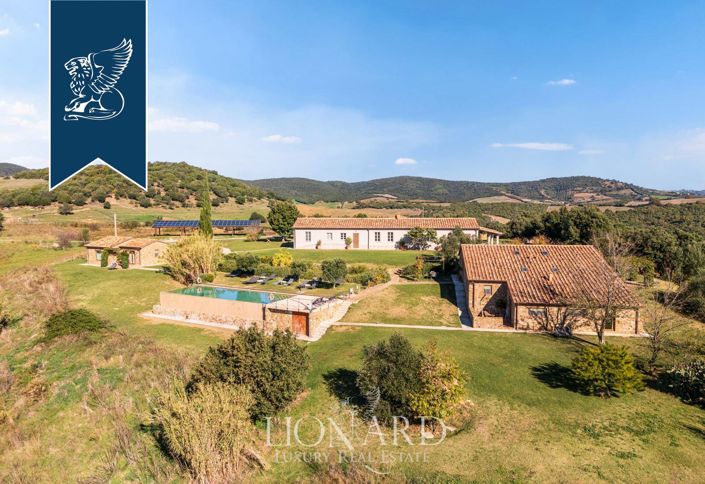 Image No.4-11 Bed Farmhouse for sale