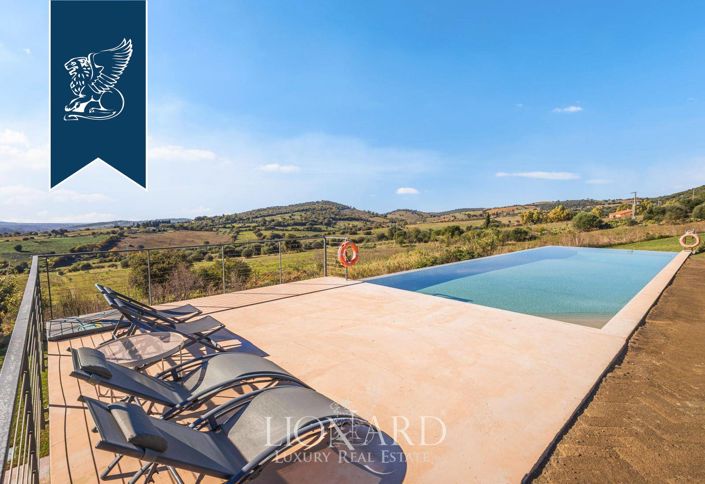 Image No.8-11 Bed Farmhouse for sale