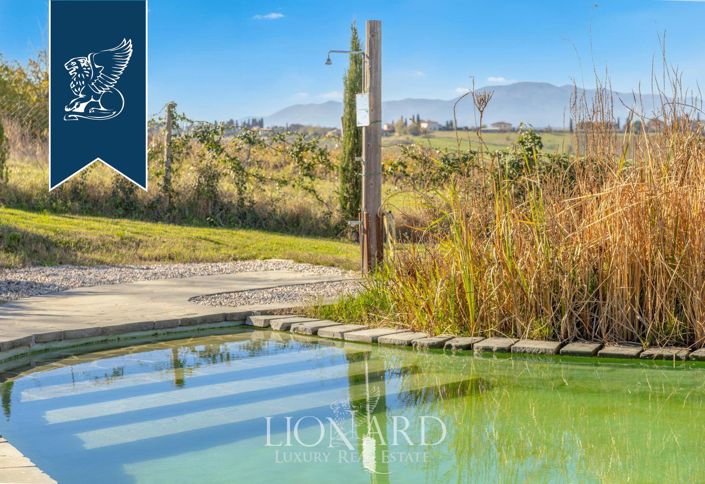 Image No.10-6 Bed Farmhouse for sale