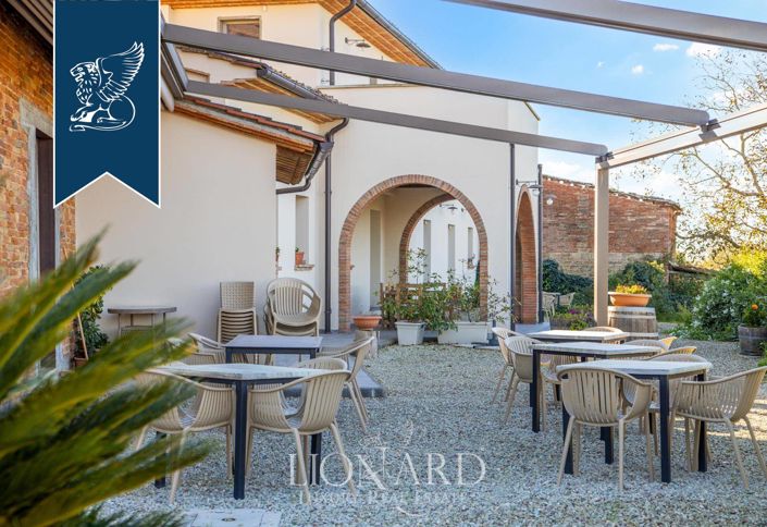 Image No.13-6 Bed Farmhouse for sale