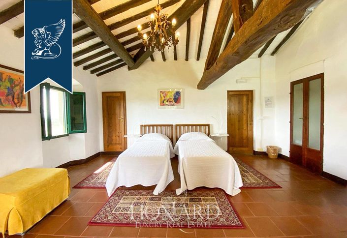 Image No.12-12 Bed Farmhouse for sale