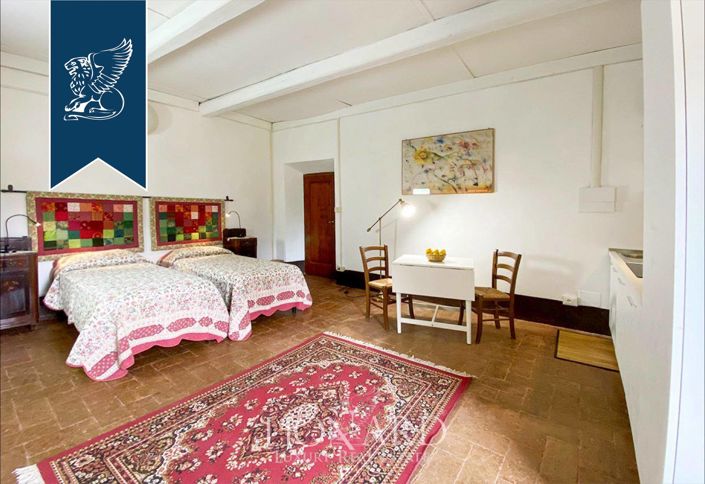 Image No.14-12 Bed Farmhouse for sale