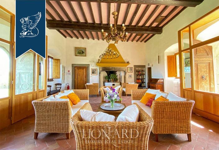 Image No.6-12 Bed Farmhouse for sale