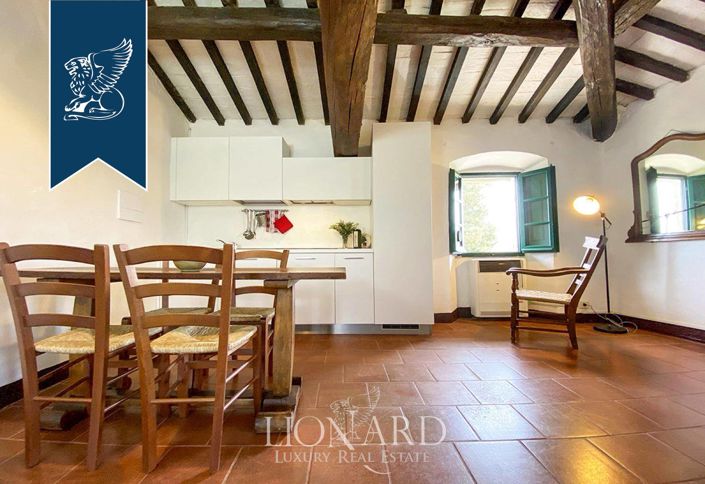 Image No.9-12 Bed Farmhouse for sale