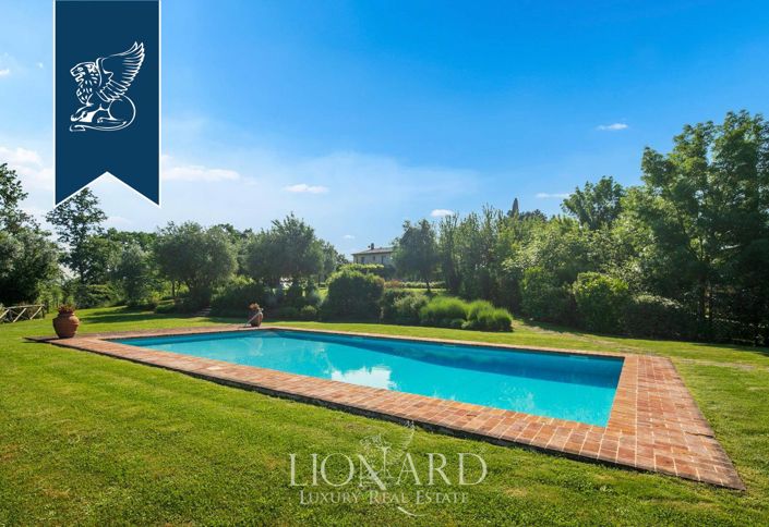 Image No.12-10 Bed Villa for sale