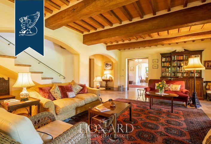 Image No.16-10 Bed Villa for sale