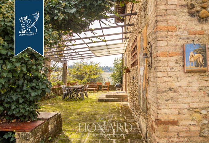 Image No.12-7 Bed Country House for sale