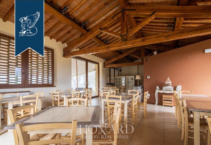 Image No.11-14 Bed Farmhouse for sale