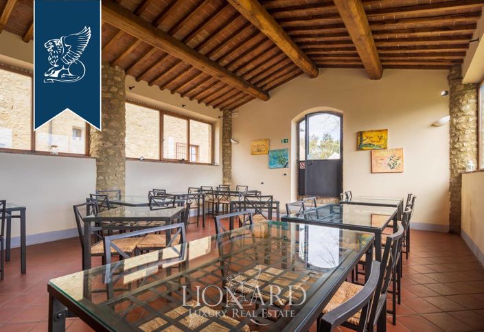 Image No.13-14 Bed Farmhouse for sale