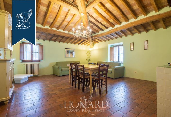 Image No.14-14 Bed Farmhouse for sale