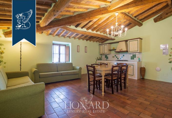 Image No.15-14 Bed Farmhouse for sale