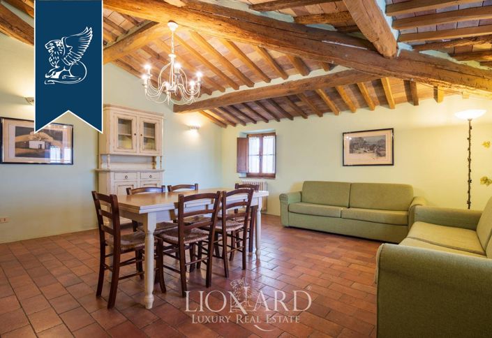 Image No.16-14 Bed Farmhouse for sale