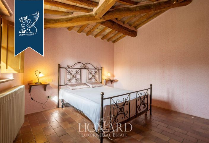 Image No.20-14 Bed Farmhouse for sale