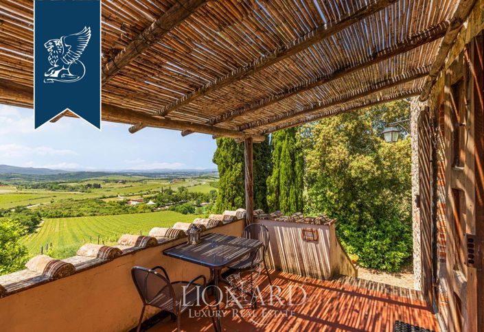 Image No.13-7 Bed Farmhouse for sale