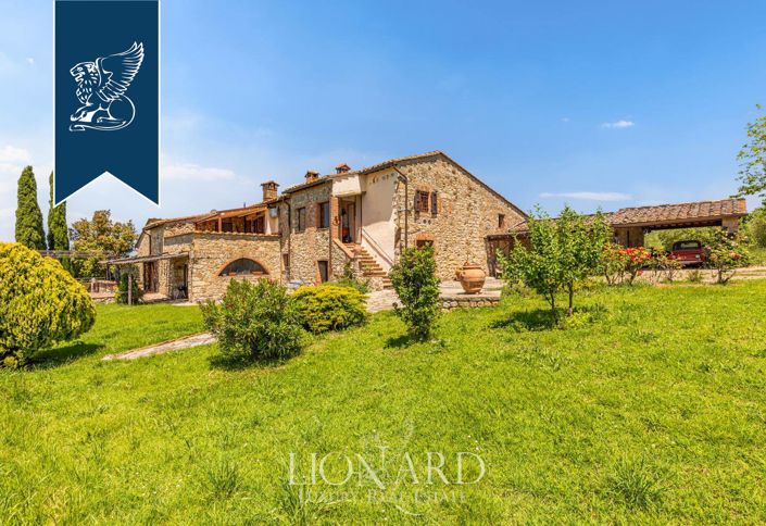 Image No.7-7 Bed Farmhouse for sale