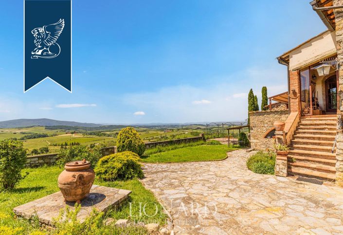 Image No.9-7 Bed Farmhouse for sale