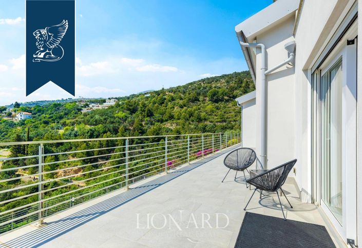 Image No.12-Villa for sale